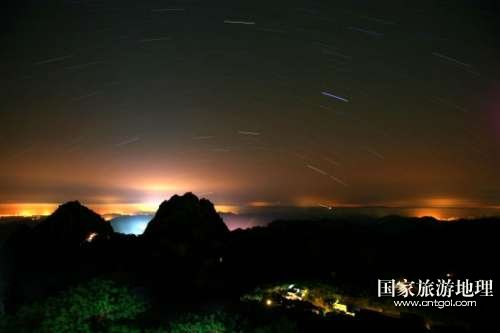 山登绝顶我为峰 此生必去的十大最美山峰