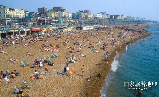 著名杂志评出世界十大海滩城市 英国布莱顿凭卵石海滩入选