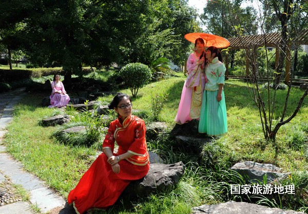 婺源古装游体验“穿越之旅”