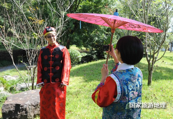 婺源古装游体验“穿越之旅”
