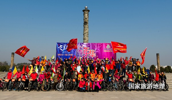 江西婺源：健康环保骑行迎新年（图）