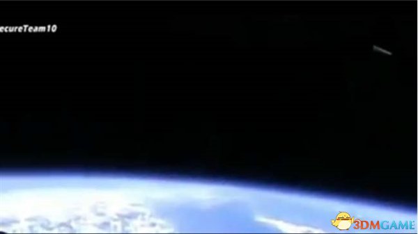 国际空间站惊现“香烟状”UFO：速度太快了！