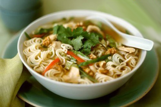 食品监督局出面打破方便面桶蜡谣言_第一重点