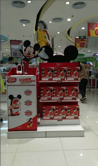 (苏宁线下门店进行了产品展示) (苏宁线下门店进行了产品展示)