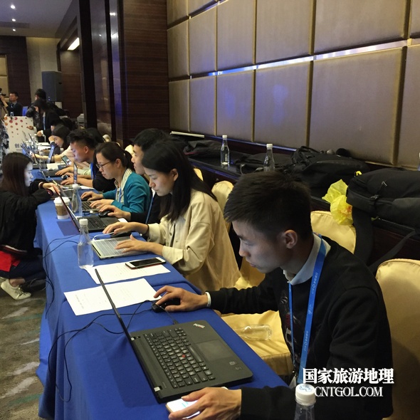 数博圆满会闭幕 旅游综合收入27.06亿元