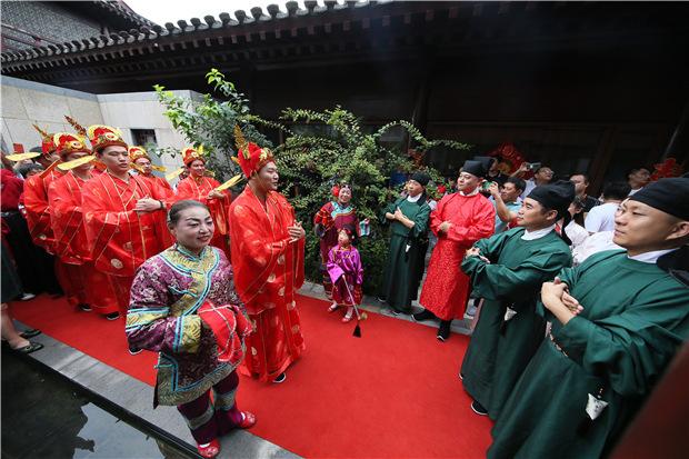 穿越千年娶新娘 梦回大宋过七夕——大宋盛世婚礼引爆清明上河园