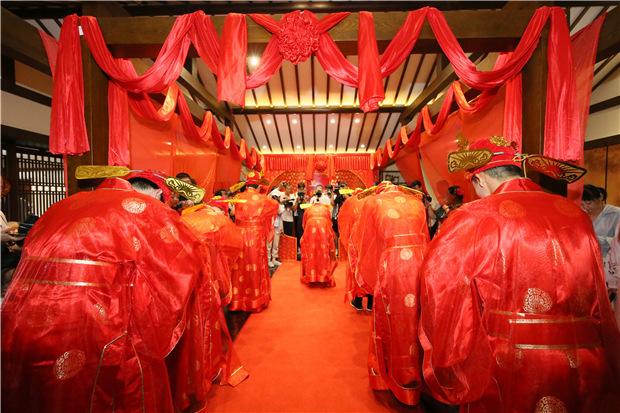 穿越千年娶新娘 梦回大宋过七夕——大宋盛世婚礼引爆清明上河园