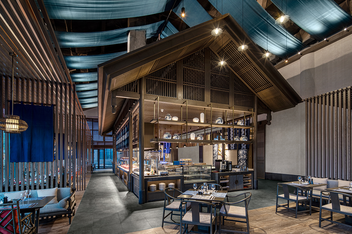 丹寨万达锦华温泉酒店餐厅.jpg