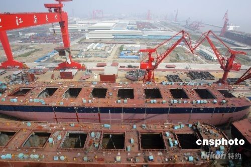 美媒：中国造航母船厂的独家内部照片被泄露