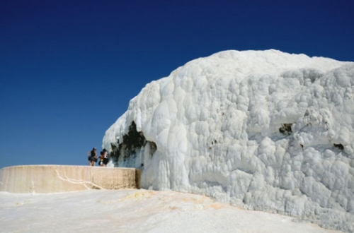 自然杰作棉花堡 埃及艳后也偏爱的雪色温泉