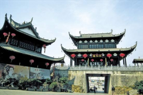 清明节拼假出游 曲线城市游省钱更精彩 清明节拼假出游 曲线城市游省钱更精彩