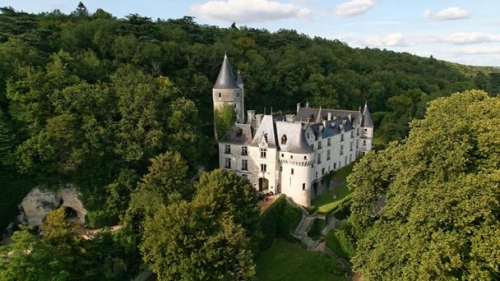 穿越神秘中世纪 欧洲度假城堡中奋勇御敌