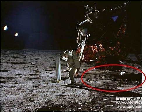 惊天骗局:十八个阿波罗登月无法回答的质疑