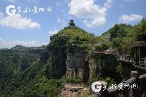 全国50余家媒体聚焦“朱砂王国”铜仁万山
