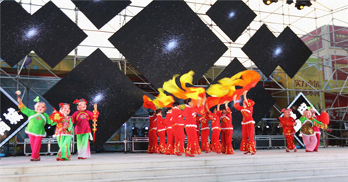 精武大舞台首场演出精彩上演 丰富群众文化生活