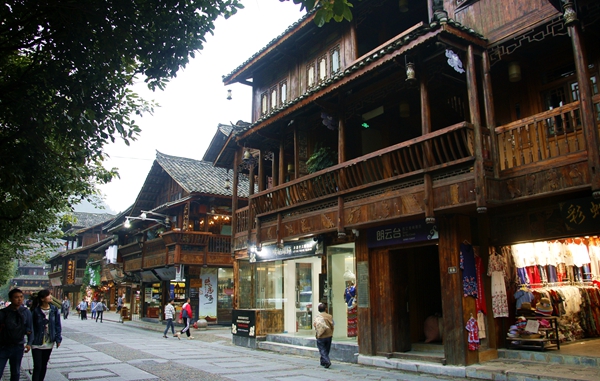 旅游“井喷”难掩接待“缺陷” 历经磨砺后贵州这样做