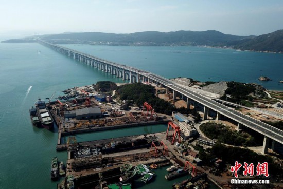 航拍建设中的福建平潭海峡公铁两用大桥